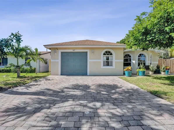 1607 S North St, Lake Worth, FL 33460