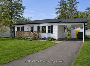 15 Carruthers St S, Wasaga Beach, ON L9Z1K2