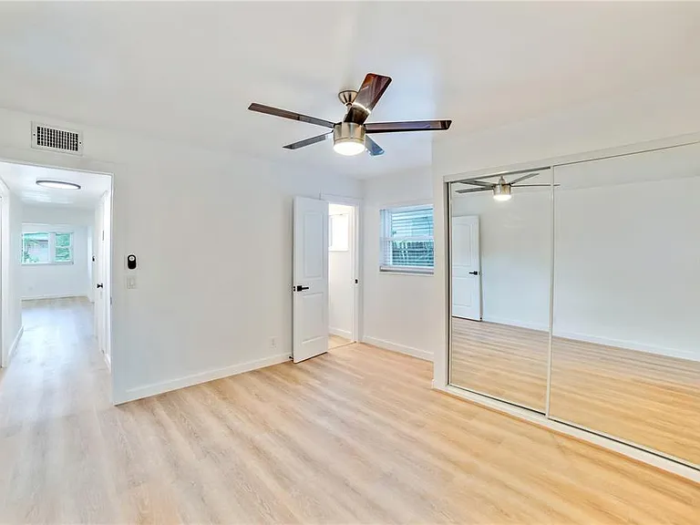 4413 W Rogers Ave — Photo 19
