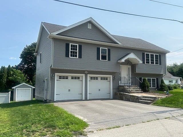 1st image of 34 Carpenter Ave