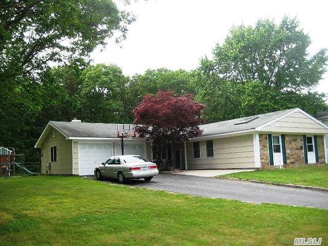 1st image of 46 Wellsley Ln