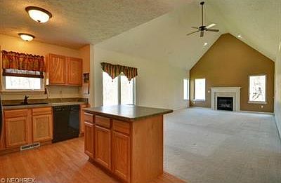 5th image of 190 Creekside Dr