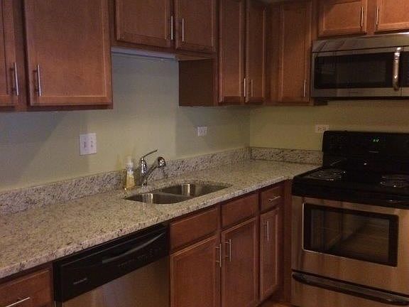 2nd image of 600 W Russell St APT 106