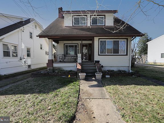 2nd image of 1733 43rd St