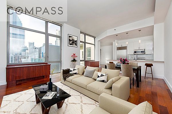 1st image of 4251 Hunter St APT 6D