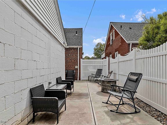 5th image of 4562 Bain Park Dr