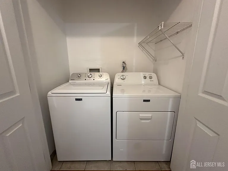 111 Harris Ave #4 — Photo 3