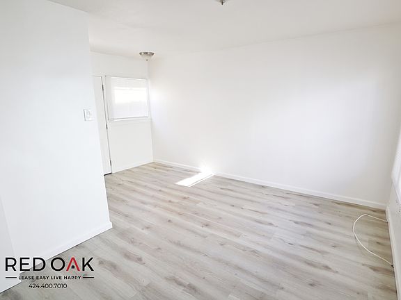 3rd image of 536 W 48th St #544