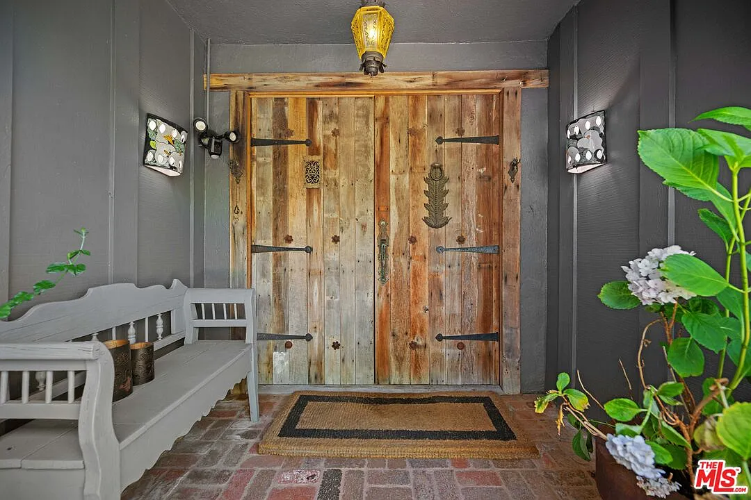 4 bed, 3.0 bath, 2996 sqft, $10,650 — Photo 4
