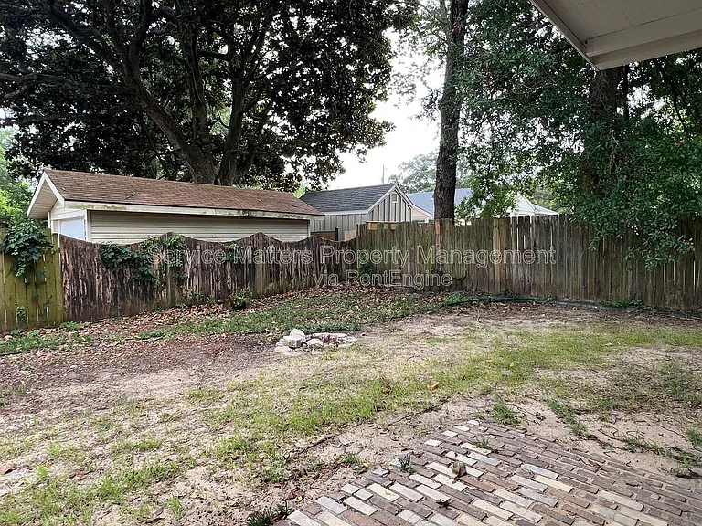 3543 Bayou Blvd — Photo 41