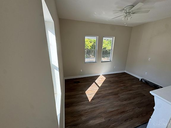 4th image of 1739 Holloway Ave