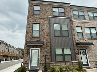 9939 Golden Trout Ln, Glen Allen, VA 23059