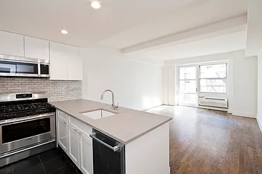 Rented by R New York