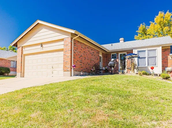 6592 Dolphin Cir, Florissant, MO 63033