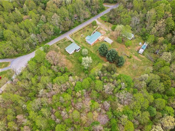 343 Liberty Rd, New Canton, VA 23123