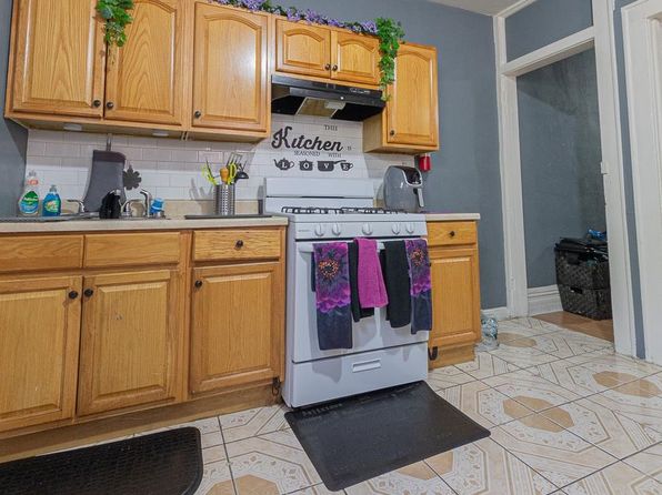 jersey-city-new-jersey-447600131 picture