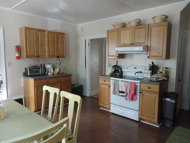118 N Union St #1 — Photo 3