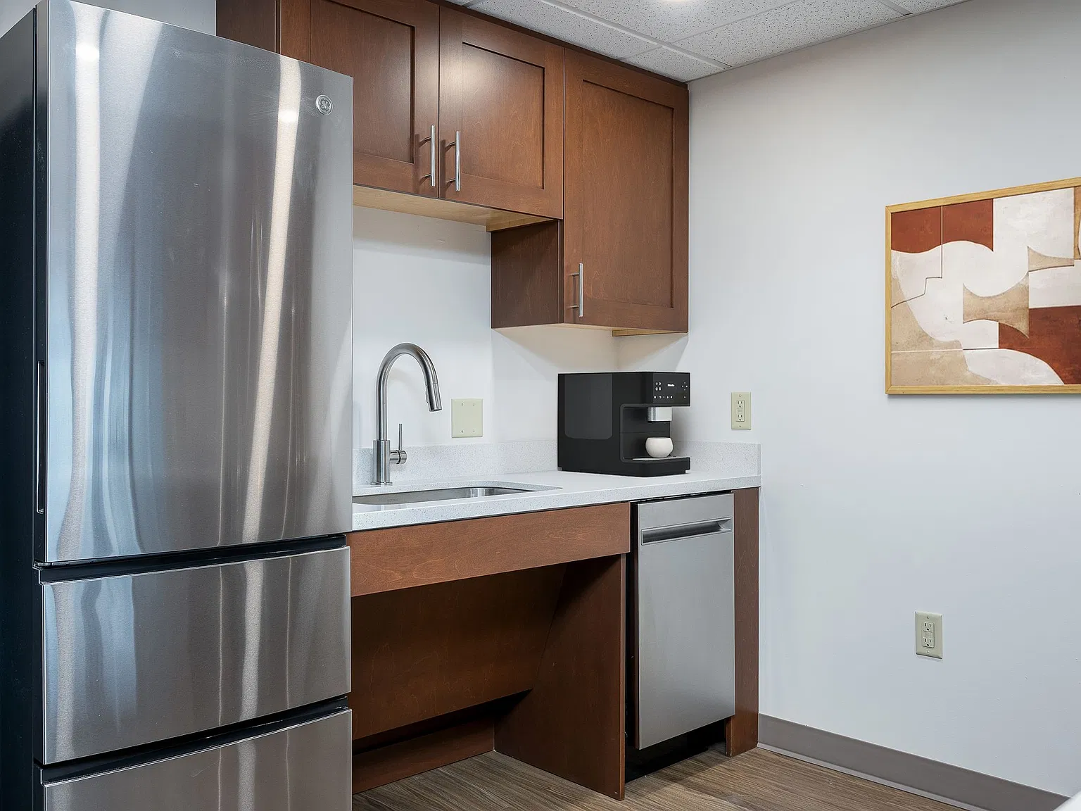 Rose Schnitzer Tower Apartments — Photo 4