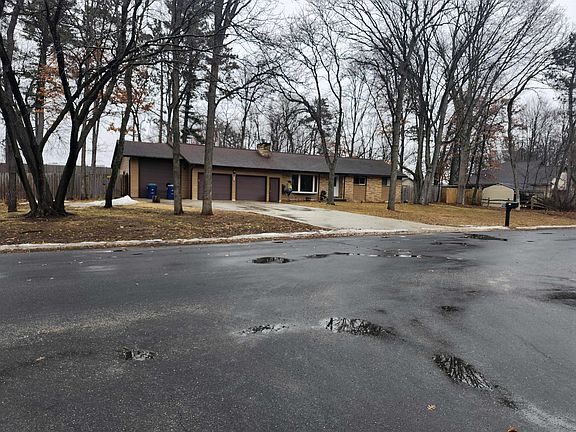 2nd image of 5526 Ellis St