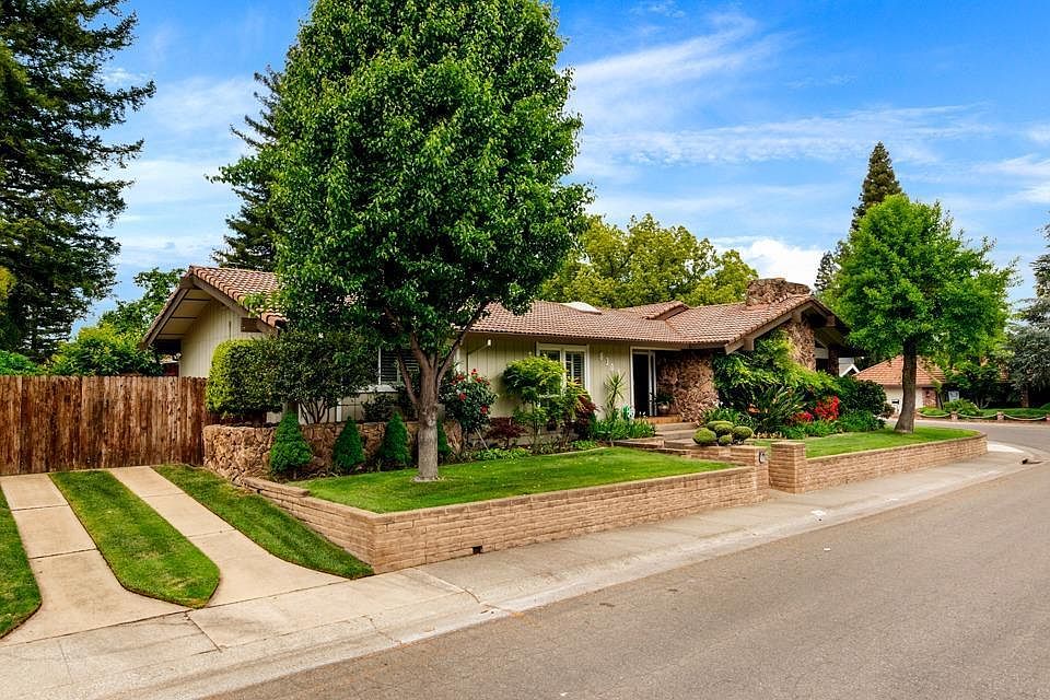 1st image of 8305 Niessen Way