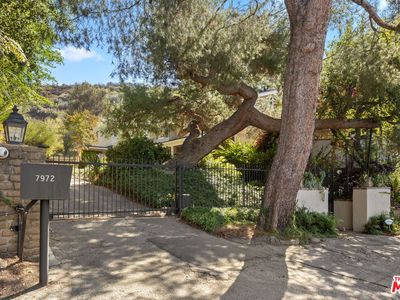 7972 Mulholland Dr, Los Angeles, CA, 90046