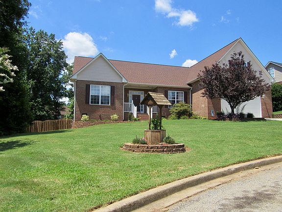 2nd image of 468 Grazing Ridge Ln