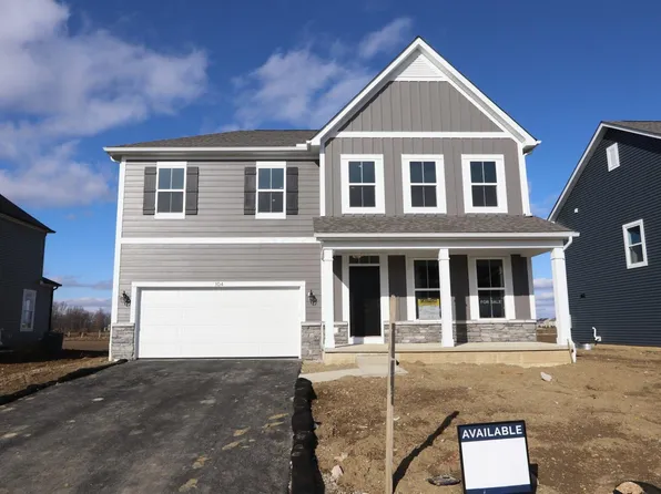 104 Maple Crest Dr, Lewis Center, OH 43035