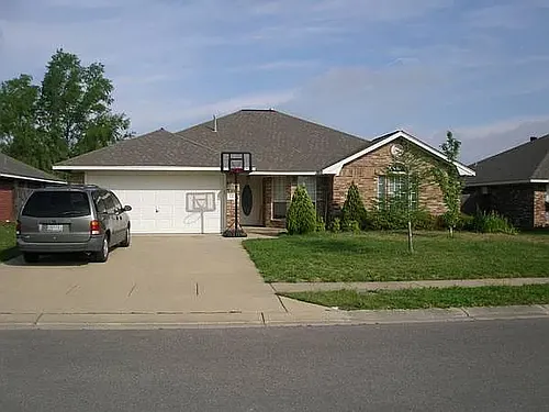 1307 Mullins Loop N Photo 1