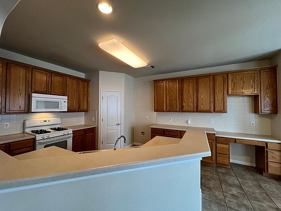 5th image of 1209 Augusta Bend Dr