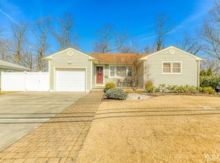39 J F Kennedy Dr, Milltown, NJ