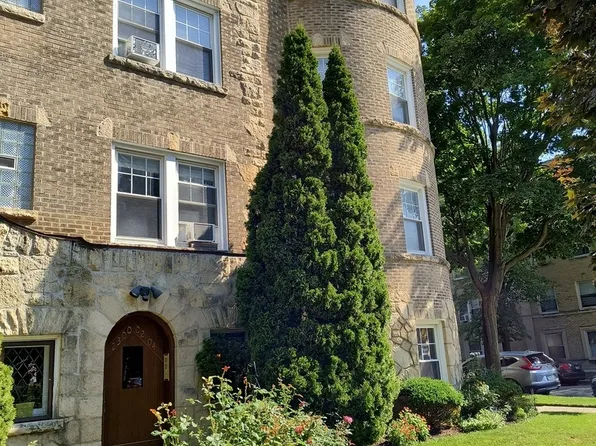 2300 W Farwell Ave APT 2, Chicago, IL 60645