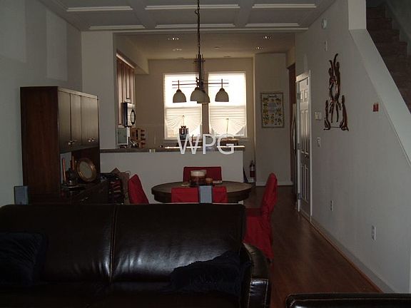 4th image of 151 Cahill Park Dr