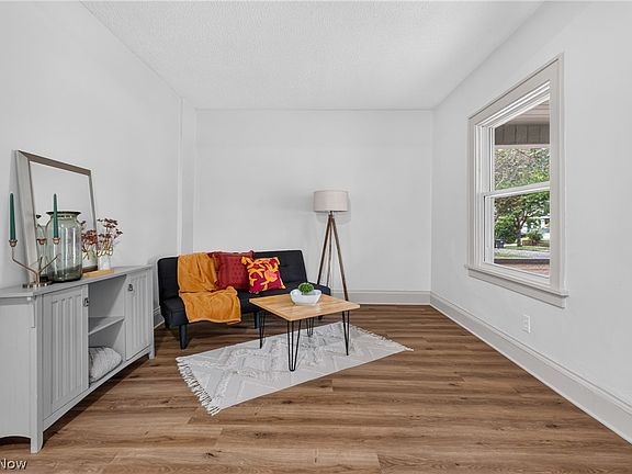 4th image of 96 E Ido Ave