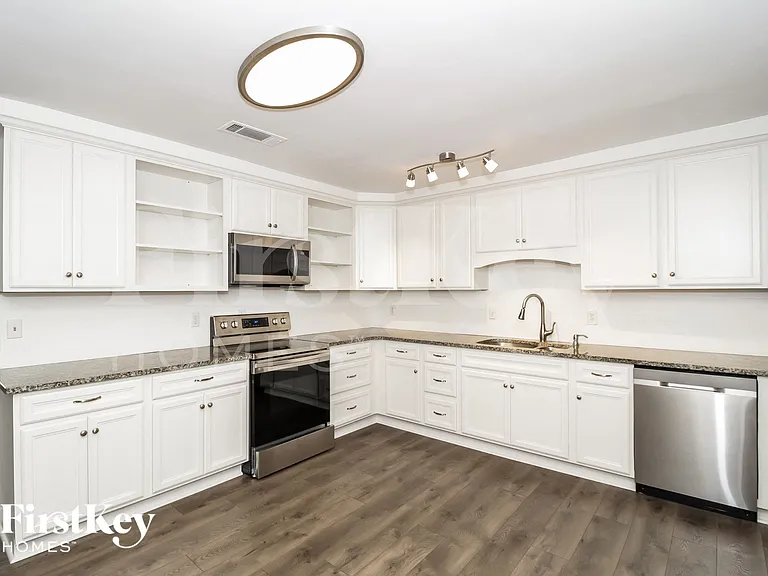 76 Hunters Cir — Photo 4