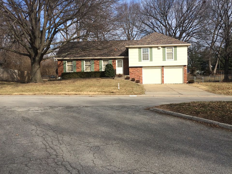 1st image of 1312 E 109th St