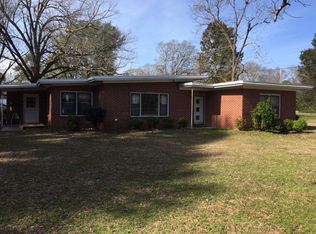 329 Chisolm Dr, Selma, AL 36701