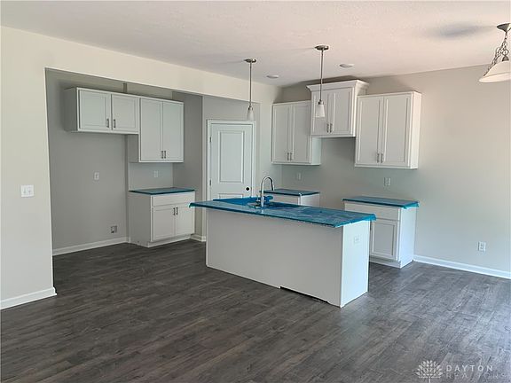 3rd image of 700 Brelsford Ave