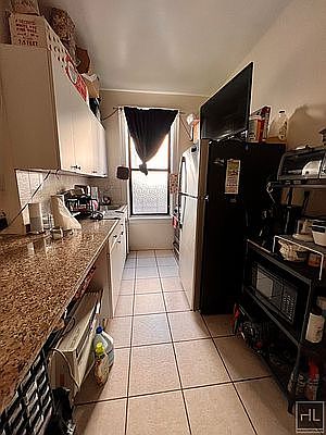 3rd image of 2513 30th Ave #3R