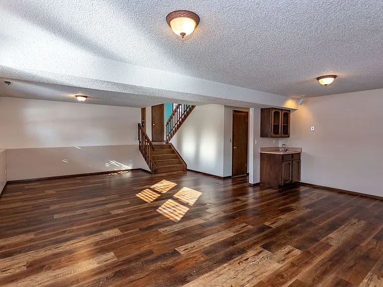 7673 Safari Cir — Photo 27