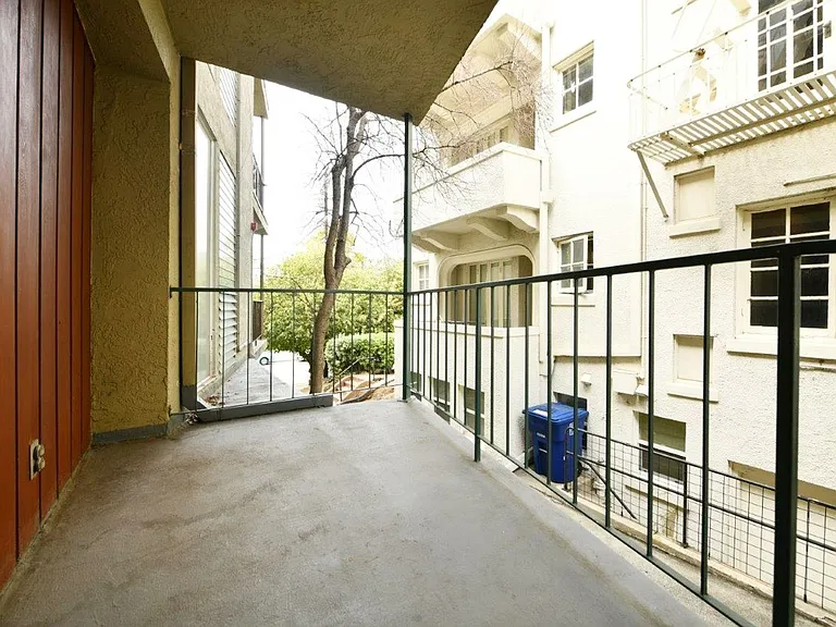2415 College Ave. — Photo 12