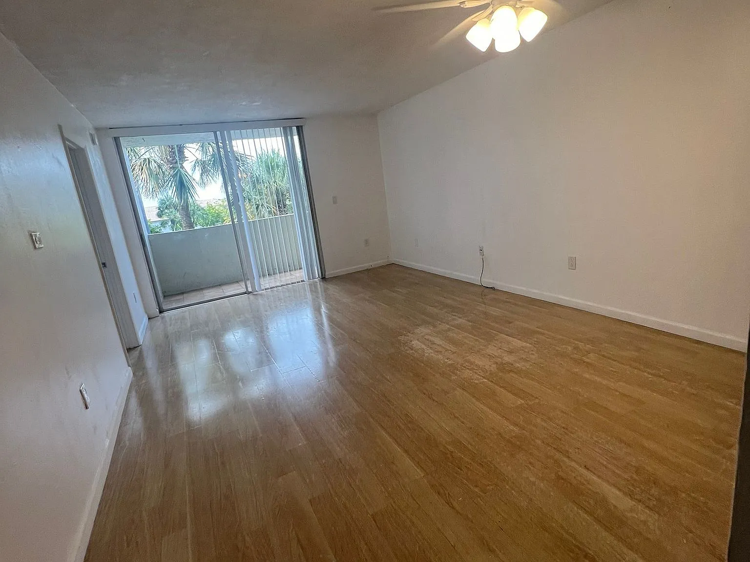 2 bed, 960 sqft, $2,050 — Photo 4