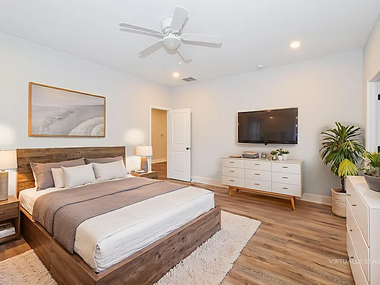 1008 Autumns Wood Cir E — Photo 3