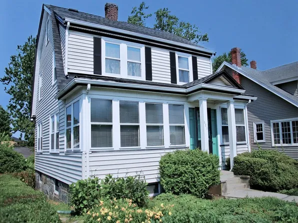 326 E Squantum St, Quincy, MA 02171