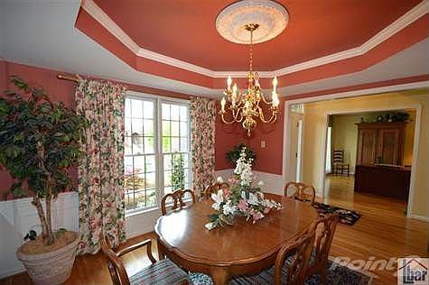 4th image of 560 Winter Hill Ln