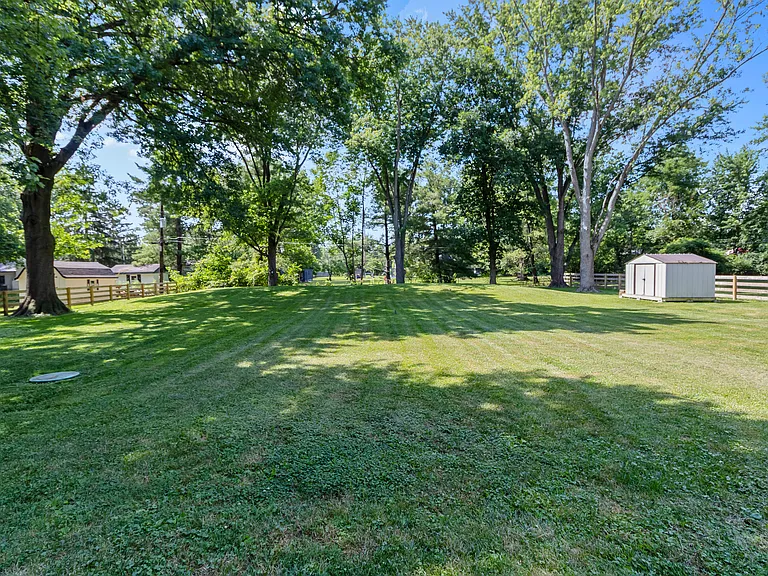 820 Eaglewood Dr — Photo 27