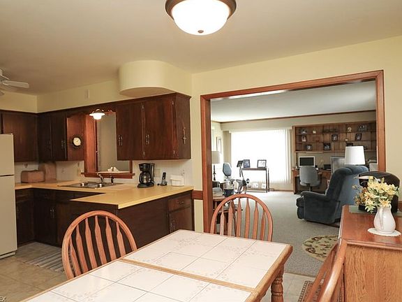 4th image of 2795 Rosewae Dr