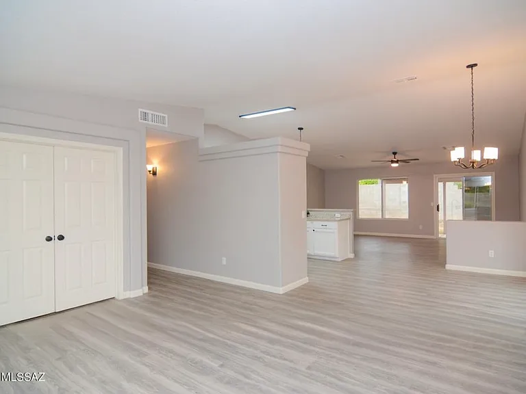 10038 E Moonstruck Way — Photo 4