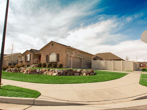 2nd image of 9264 S Mountain Iris Way