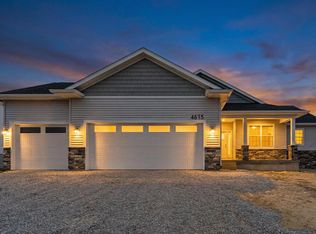 4615 Sonoma Dr, Cedar Falls, IA 50613