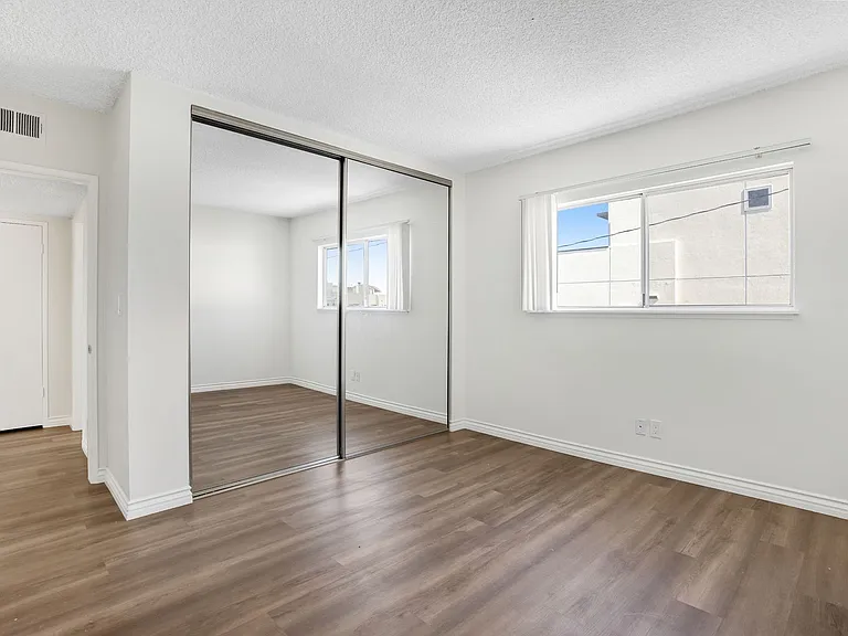 Casa Grande Apartments — Photo 8
